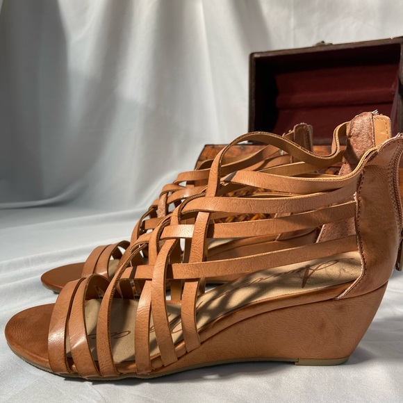 american rag cie sandals